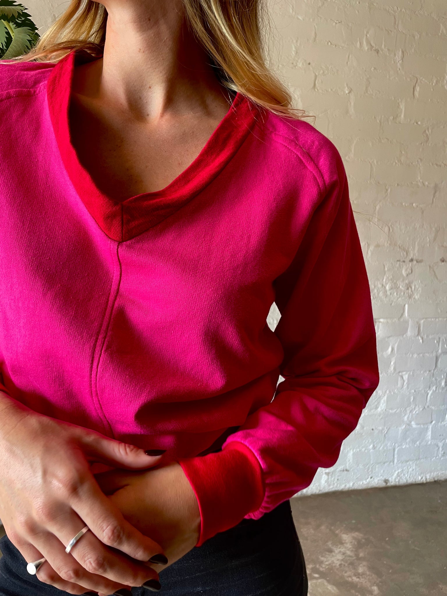 V-NECK HOT PINK | SWEATER (R150 off combo Tees + Sweaters)